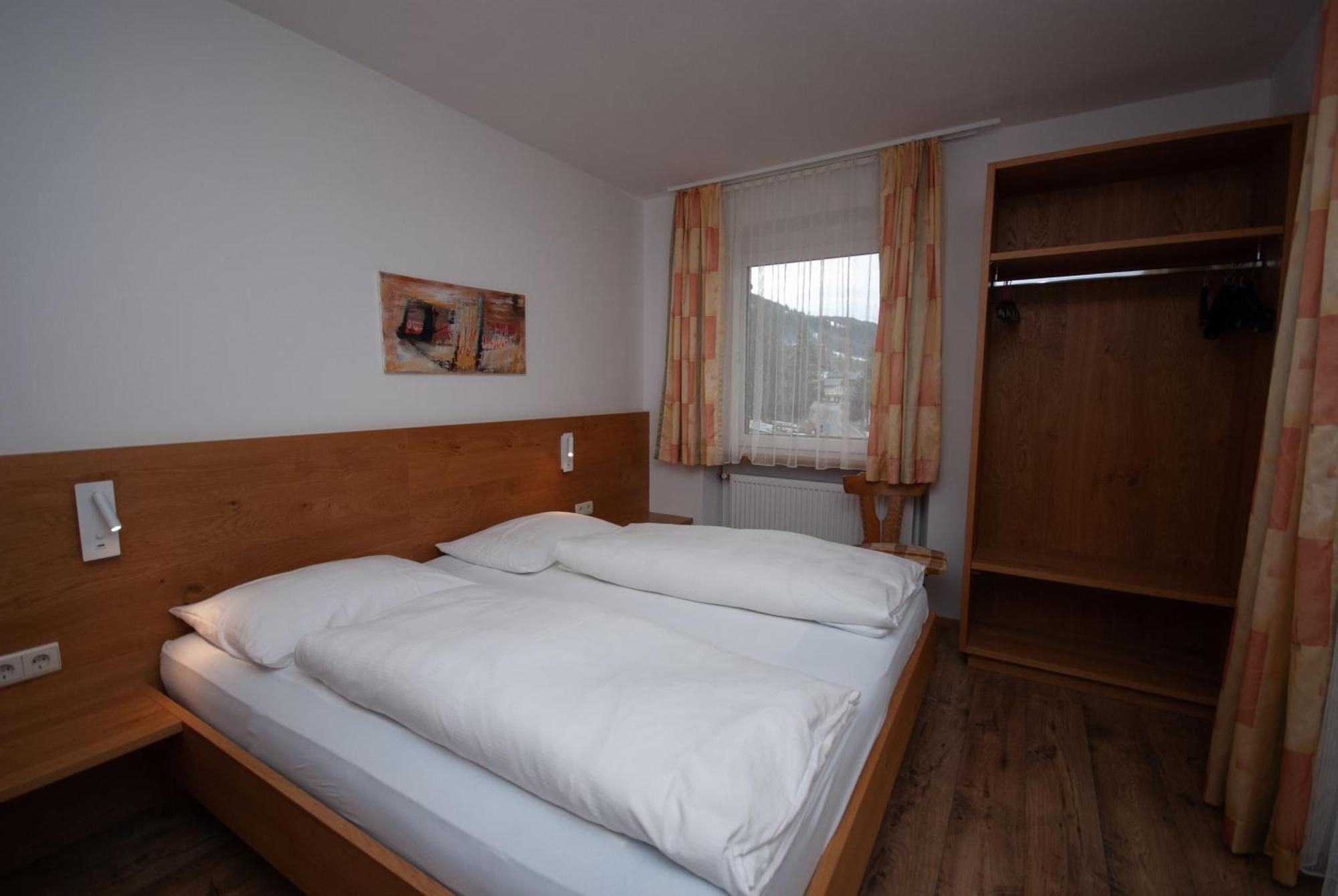 Aparthotel Garni Hofer Sexten Esterno foto