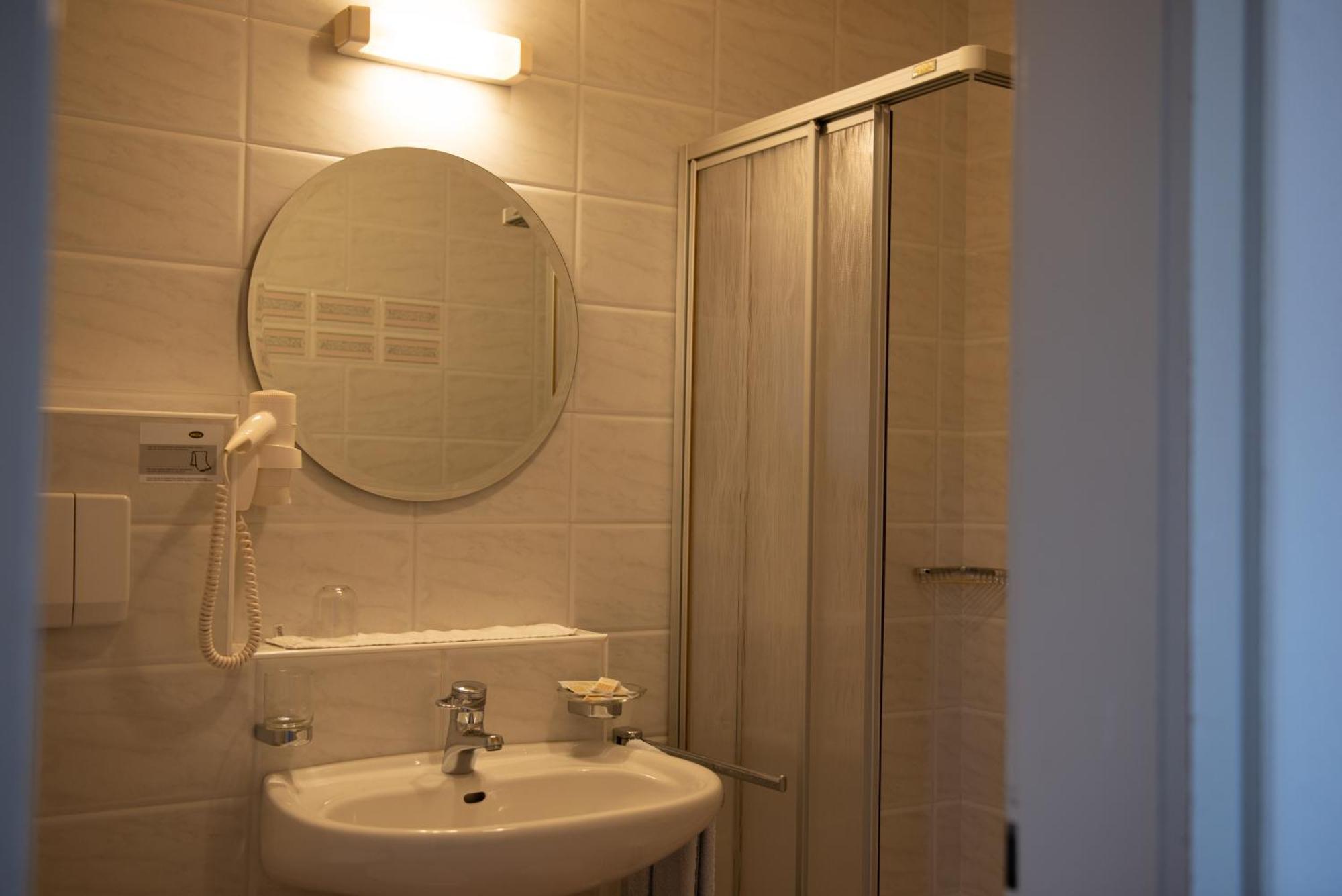 Aparthotel Garni Hofer Sexten Esterno foto