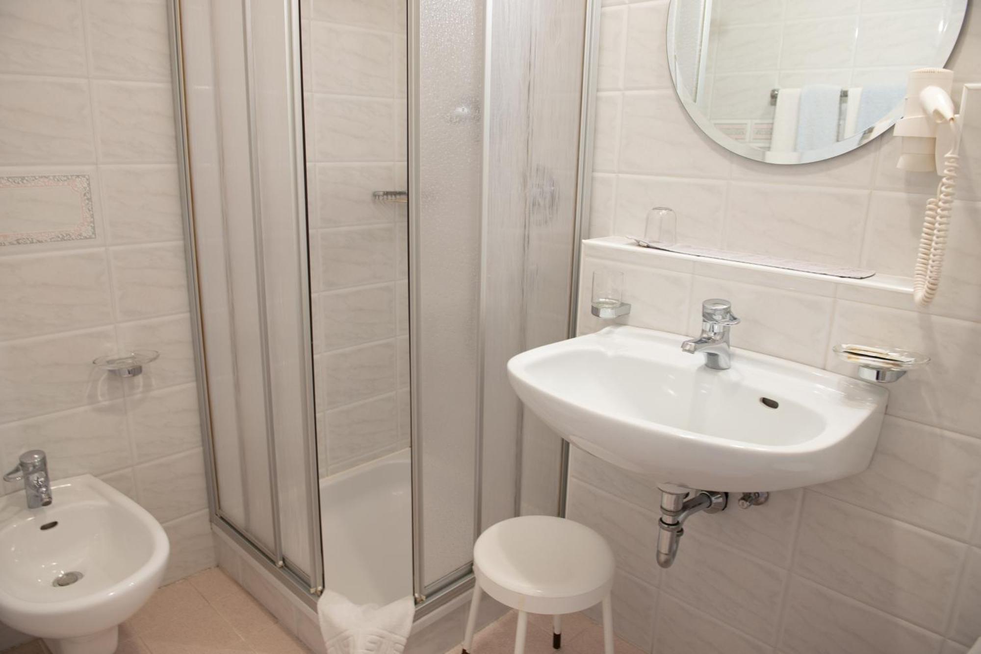 Aparthotel Garni Hofer Sexten Esterno foto