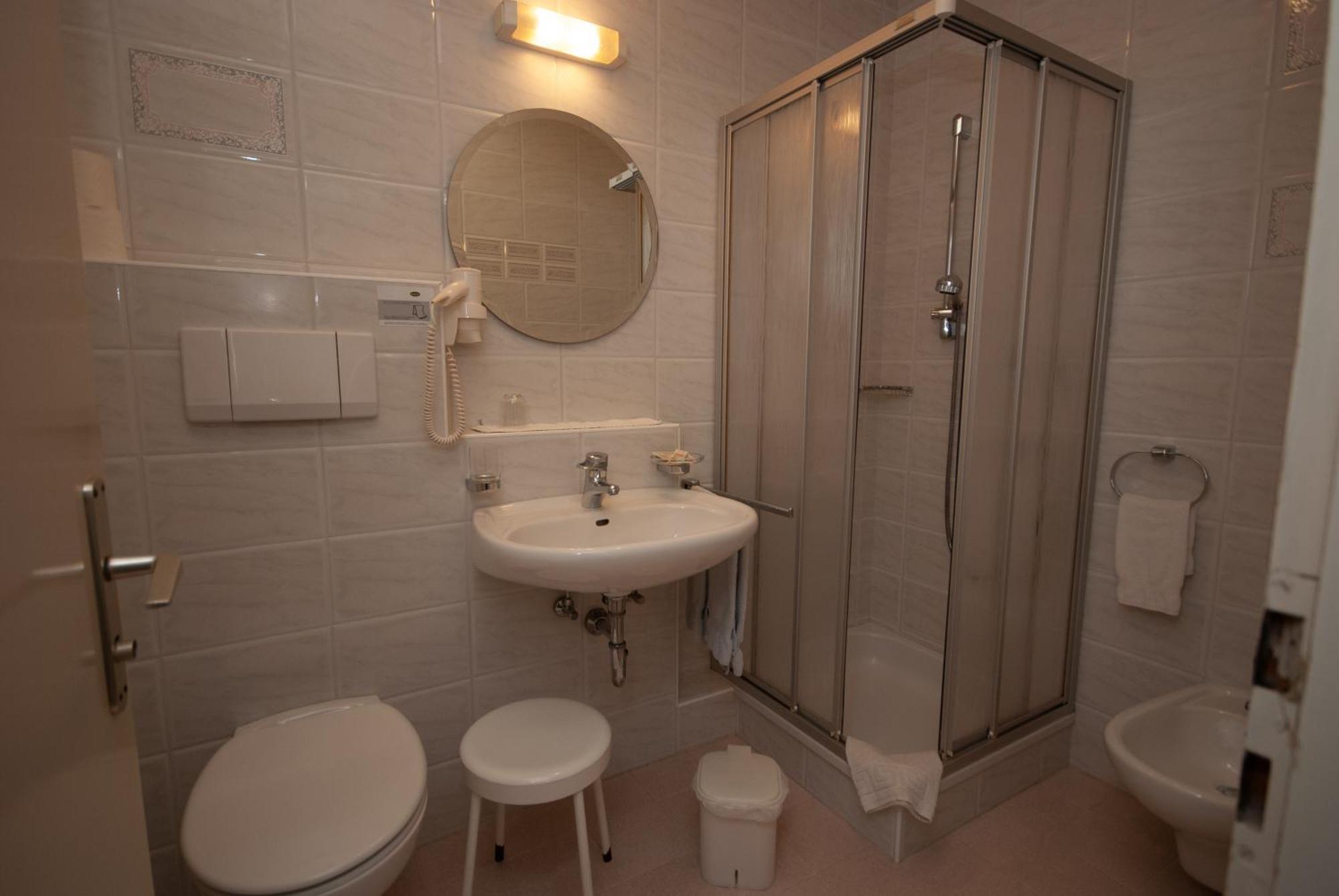 Aparthotel Garni Hofer Sexten Esterno foto