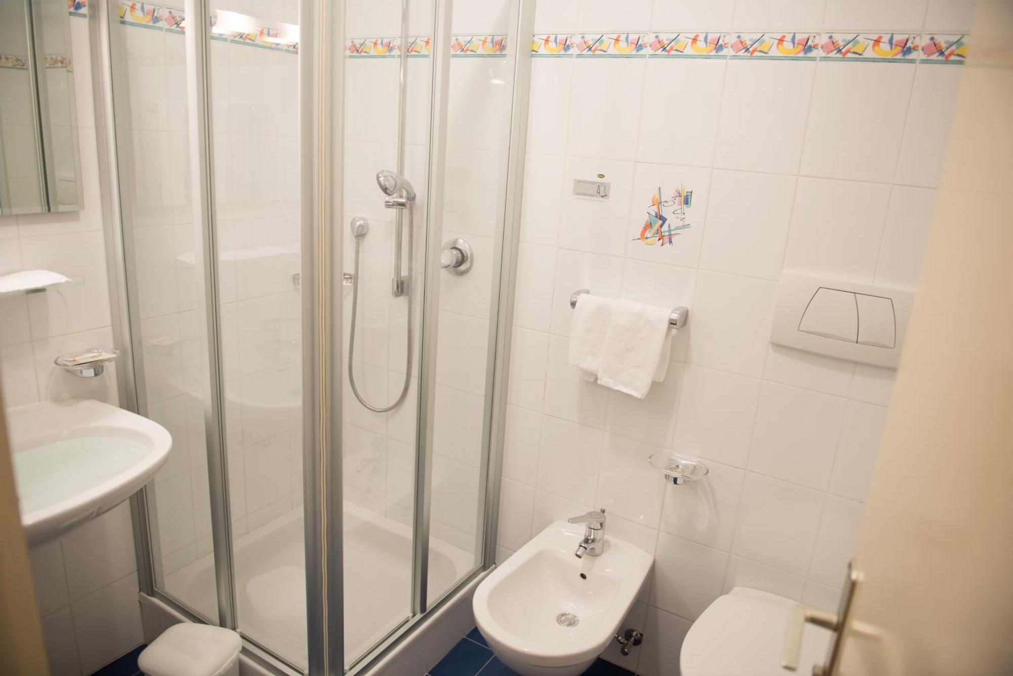 Aparthotel Garni Hofer Sexten Esterno foto