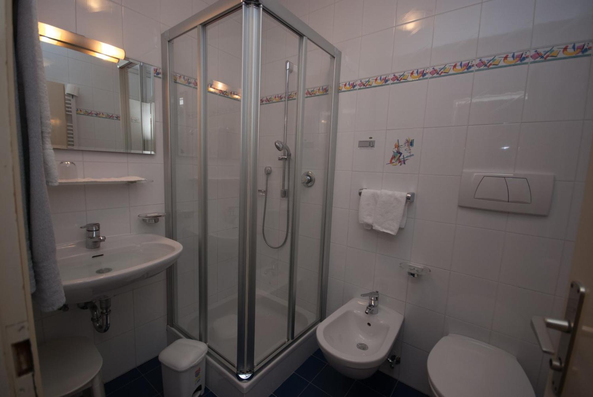 Aparthotel Garni Hofer Sexten Esterno foto
