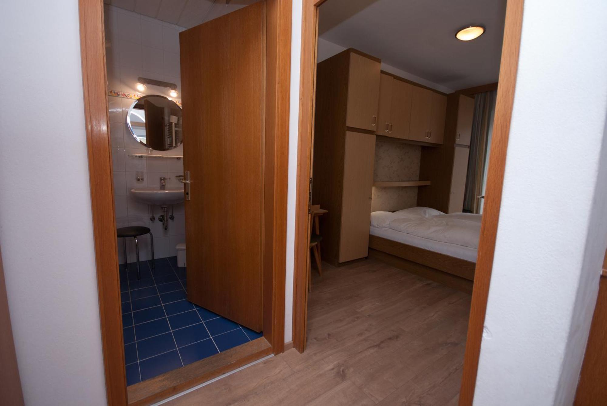 Aparthotel Garni Hofer Sexten Esterno foto