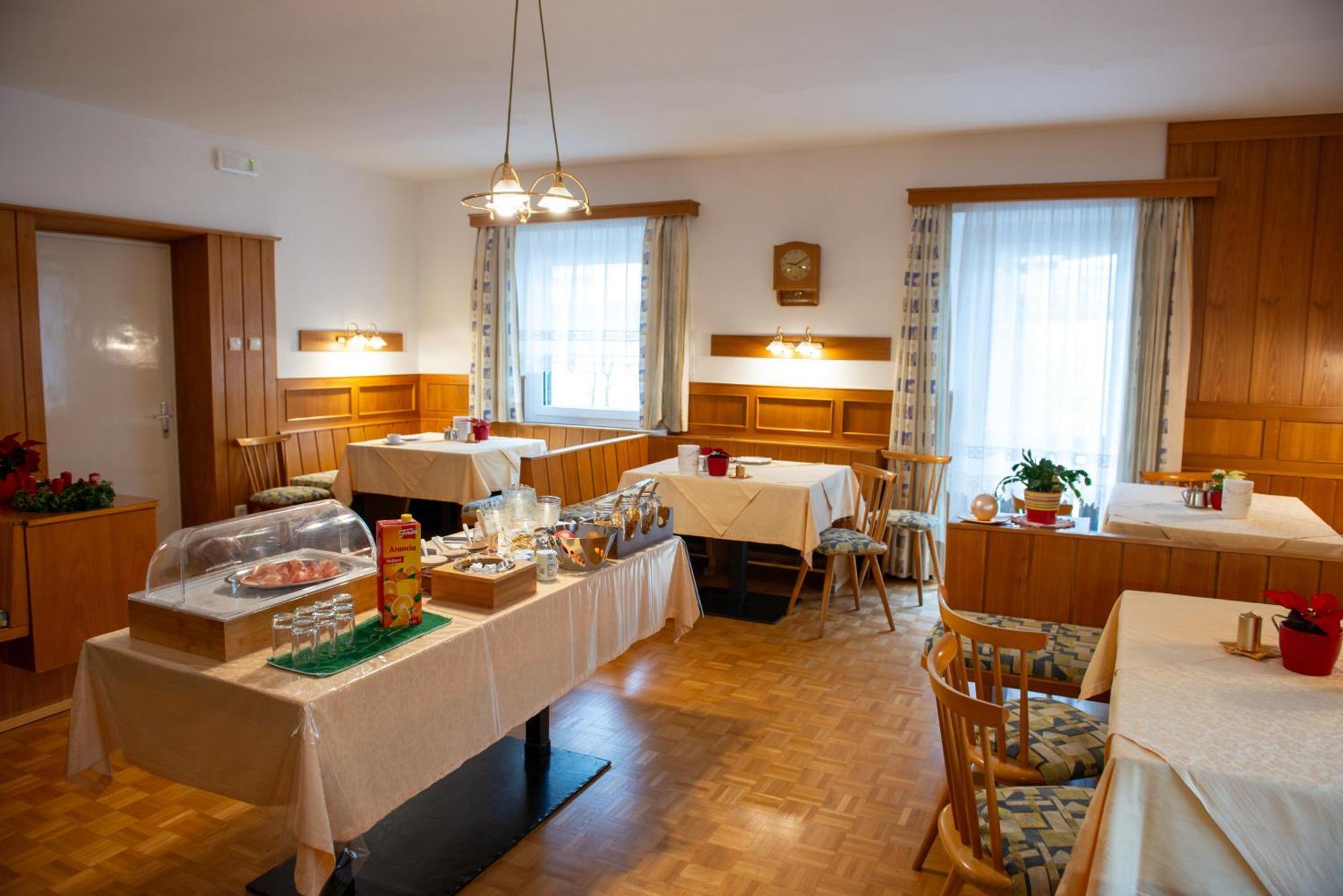 Aparthotel Garni Hofer Sexten Esterno foto